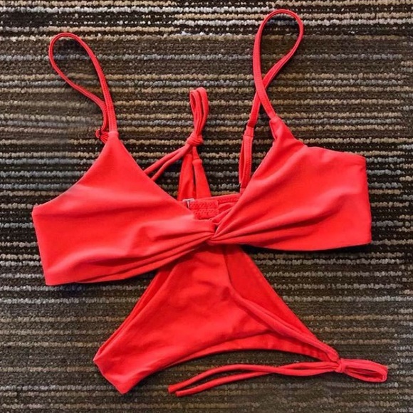 ‘Kate’ Red Twist String Bikini - Picture 7 of 8